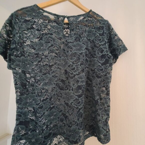 Emerald green lace top - Picture 3 of 6